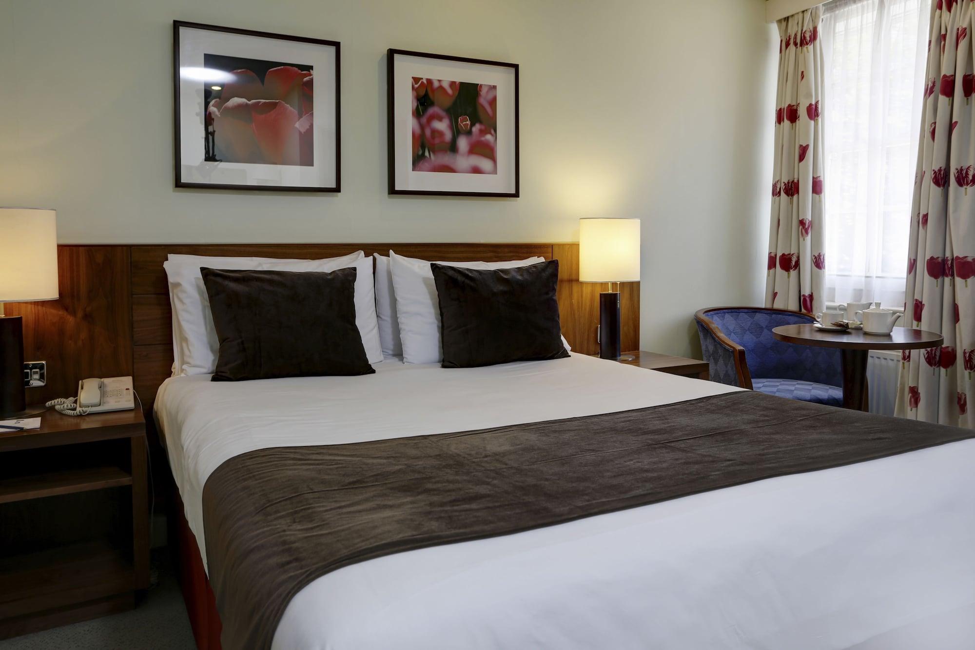 Best Western Ship Hotel Weybridge Exteriér fotografie