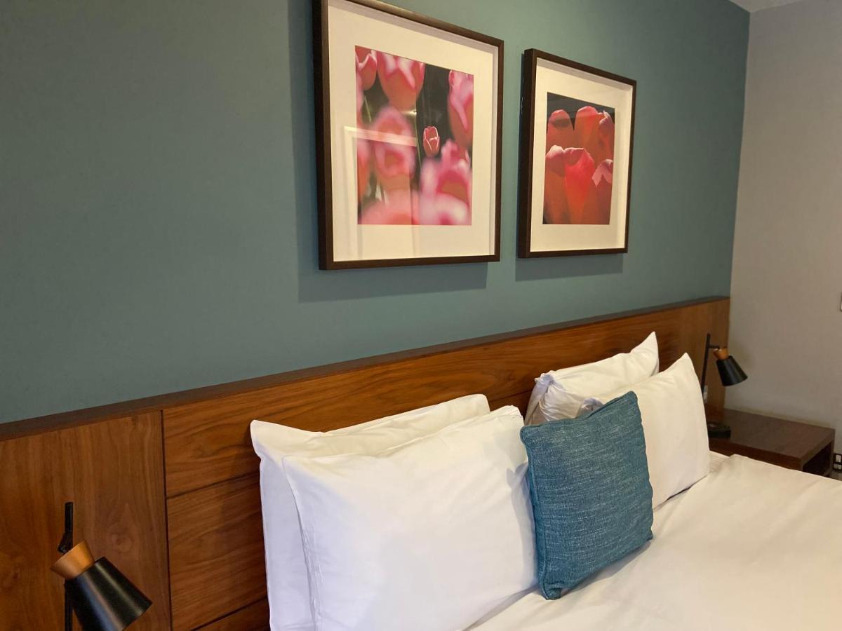 Best Western Ship Hotel Weybridge Exteriér fotografie
