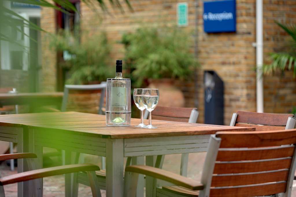 Best Western Ship Hotel Weybridge Exteriér fotografie